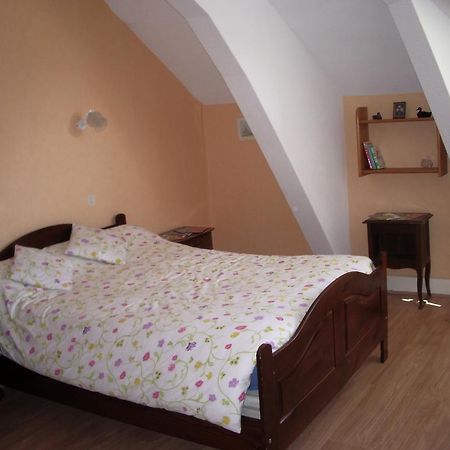 Les Glycines Bed & Breakfast Plaimpied-Givaudins Exterior foto
