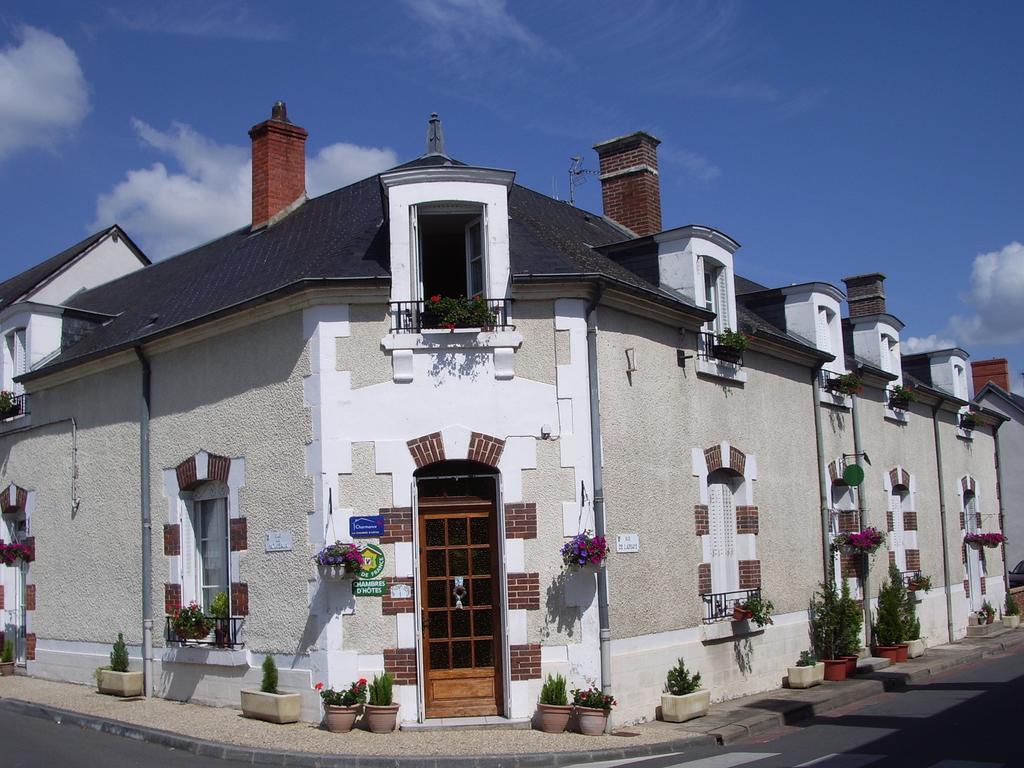 Les Glycines Bed & Breakfast Plaimpied-Givaudins Exterior foto