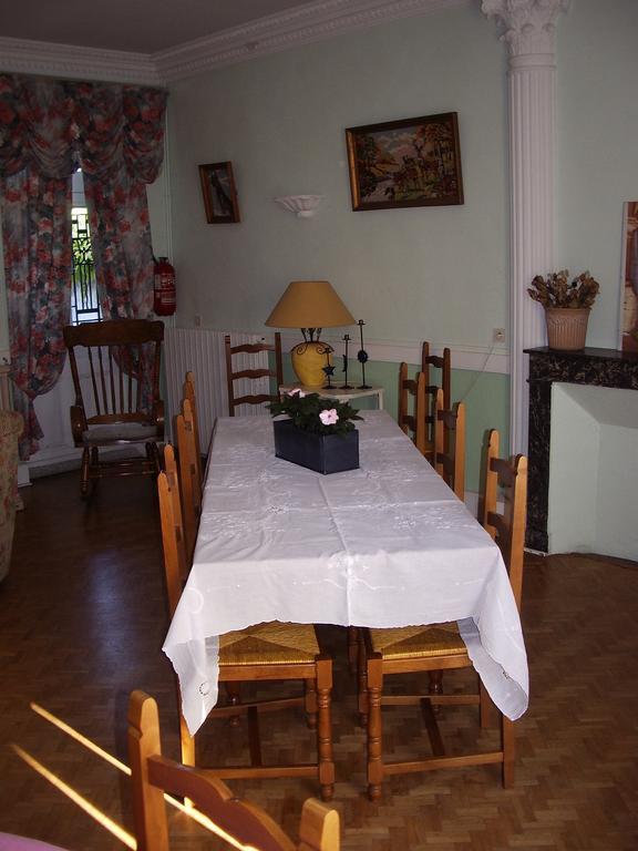 Les Glycines Bed & Breakfast Plaimpied-Givaudins Exterior foto